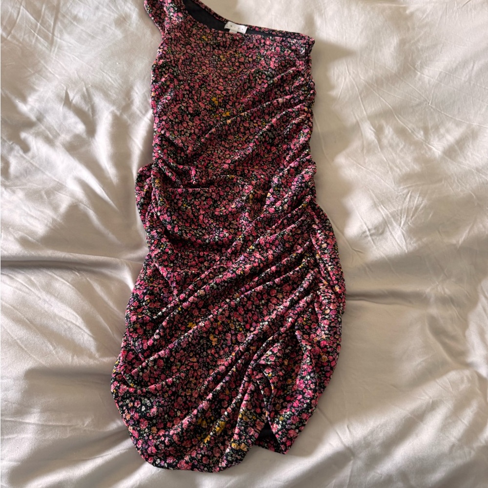 Leith One Shoulder Floral Dress - Black and Pink